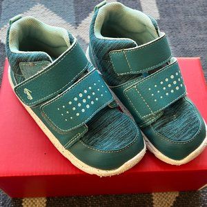 Unisex See Kai Run Ryder HT Sneaker in Teal - Size 11